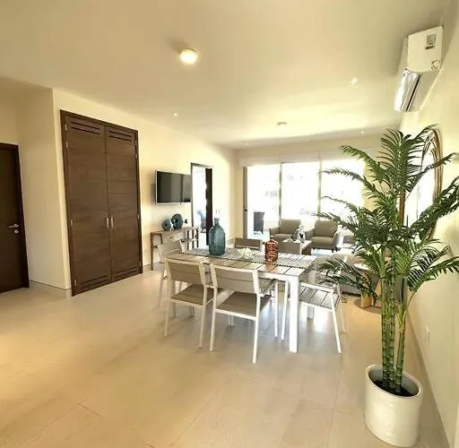 Charming 3 Bedroom Minutes From The * Cabo San Lucas